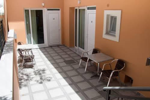Poseidon Studios & Apartments Palaiochora Exterior foto