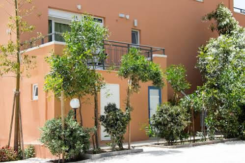 Poseidon Studios & Apartments Palaiochora Exterior foto